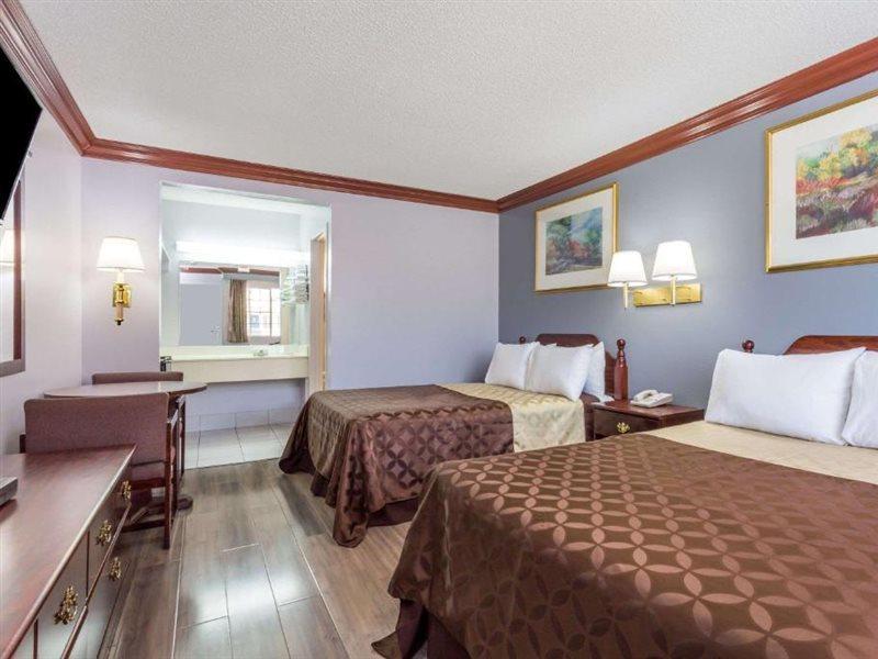 Rodeway Inn San Bernardino & Redlands Exteriör bild